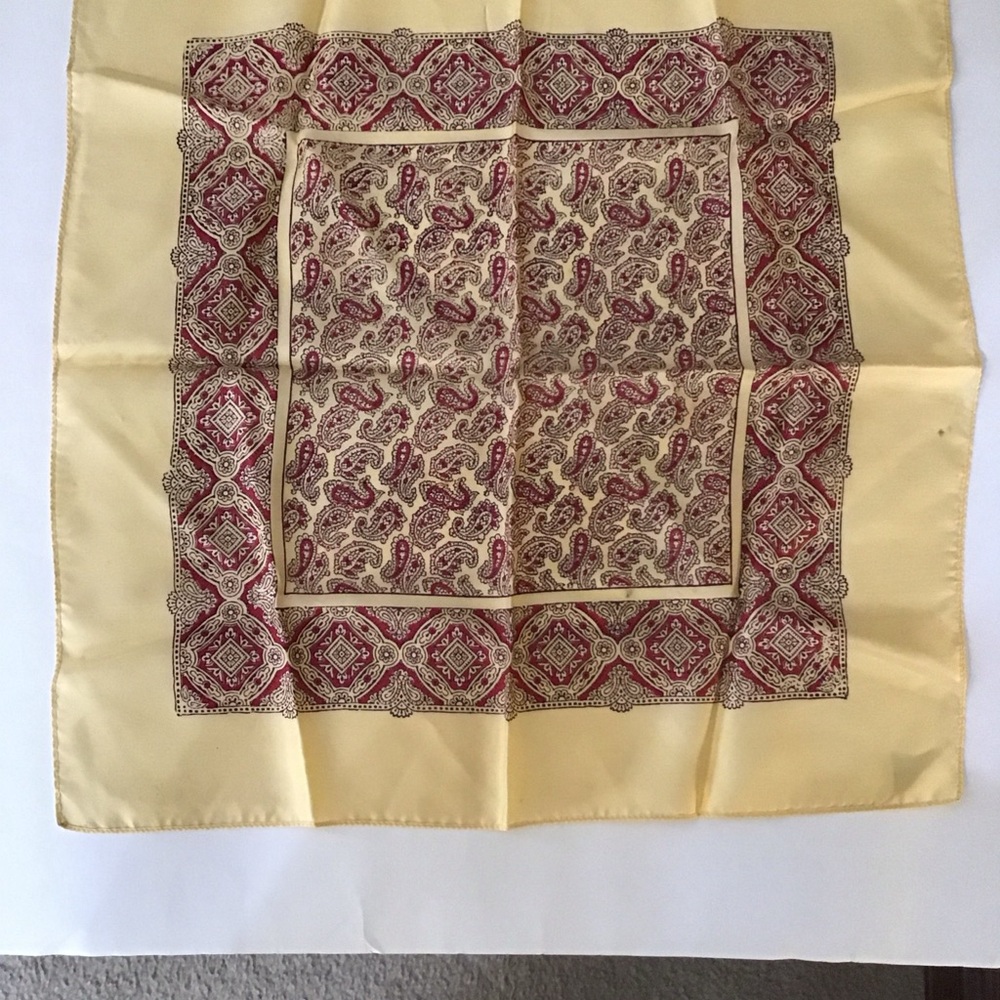 Silk pocket square Red&Yellow Paisley and Geometric border. 17x17